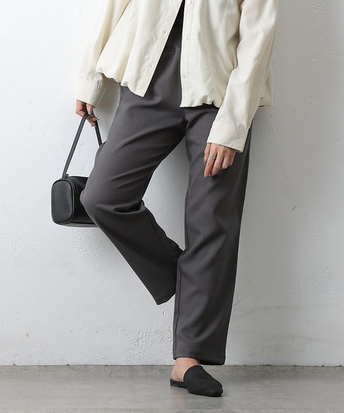 COLONY 2139(コロニートゥーワンスリーナイン)の「ウールライクイージーリブテーパードパンツ(スラックス・レディース・アイボリー/ブラック/チャコールグレー・SMALL/MEDIUM)」の12枚目の写真