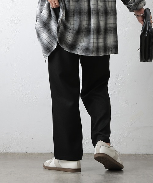 COLONY 2139(コロニートゥーワンスリーナイン)の「ウールライクイージーリブテーパードパンツ(スラックス・レディース・アイボリー/ブラック/チャコールグレー・SMALL/MEDIUM)」の22枚目の写真