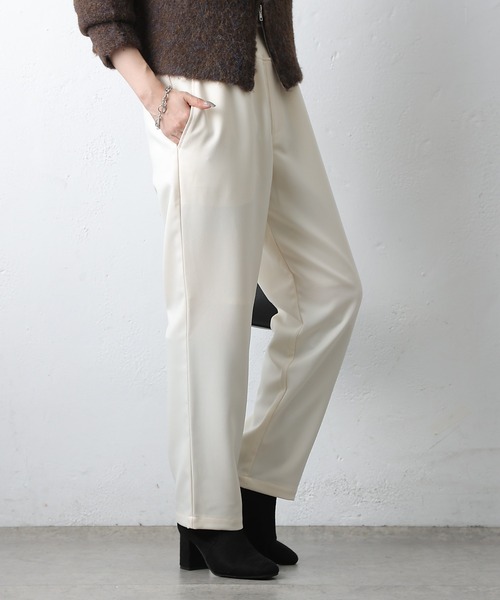 COLONY 2139(コロニートゥーワンスリーナイン)の「ウールライクイージーリブテーパードパンツ(スラックス・レディース・アイボリー/ブラック/チャコールグレー・SMALL/MEDIUM)」の5枚目の写真