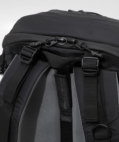 Matador（マタドール）の「MATADOR GlobeRider35 Travel Backpack マタドール グローブライダー トラベル バックパック（バックパック/リュック・メンズ・ホワイト系1/ブラック・FREE）」の14枚目の写真