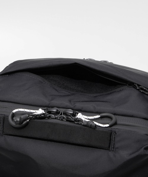 Matador（マタドール）の「MATADOR GlobeRider35 Travel Backpack マタドール グローブライダー トラベル バックパック（バックパック/リュック・メンズ・ホワイト系1/ブラック・FREE）」の17枚目の写真