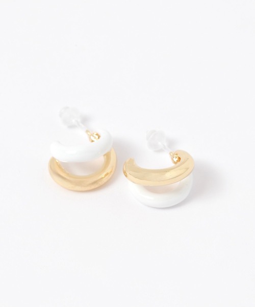 LAKOLE(ラコレ)の「バイカラーフォーク樹脂ポストピアス / 592908(ピアス(両耳用)・レディース・その他1/その他2・FREE)」の1枚目の写真