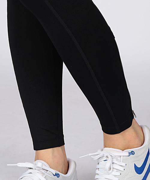 NIKE（ナイキ）の「NIKE（ナイキ） ウィメンズDRI-FITエッセンシャルタイツ（その他パンツ・レディース・ブラック・MEDIUM/LARGE/SMALL）」の3枚目の写真