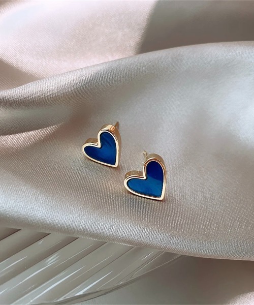 almo(アルモ)の「レディース ハートピアス(BDS)(ピアス(両耳用)・レディース・ホワイト/ブラック/ブルー・FREE)」の5枚目の写真