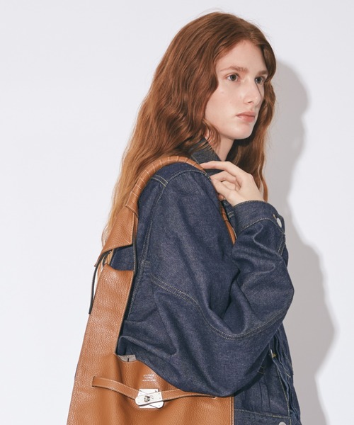beautiful people(ビューティフルピープル)の「leather bandage handle(その他小物・レディース・グレイッシュベージュ/ブラック/イエロー/キャメル/グレー/ダークブラウン/ライトピンク・FREE)」の8枚目の写真