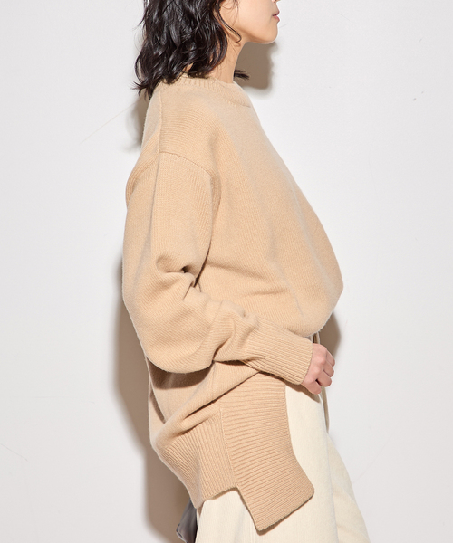journal standard L'essage(ジャーナルスタンダードレサージュ)の「【R2W/アールツーダブリュー】NICOLAS ROUND KN:ニット(ニット/セーター・レディース・ベージュ/カーキ・1)」の8枚目の写真