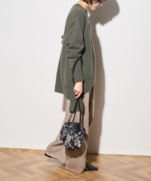 journal standard L'essage(ジャーナルスタンダードレサージュ)の「【R2W/アールツーダブリュー】NICOLAS ROUND KN:ニット(ニット/セーター・レディース・ベージュ/カーキ・1)」の10枚目の写真