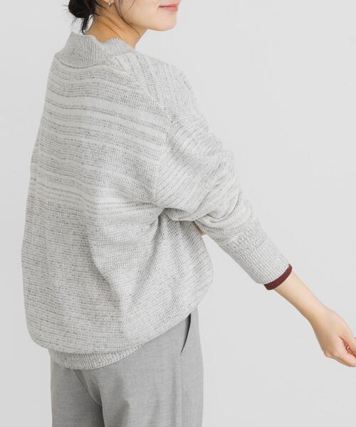 EKAL（エカル）の「Vネックバルキーボーダーニット（ニット/セーター・レディース・ブラック/グレー/オフホワイト・ONE）」の9枚目の写真