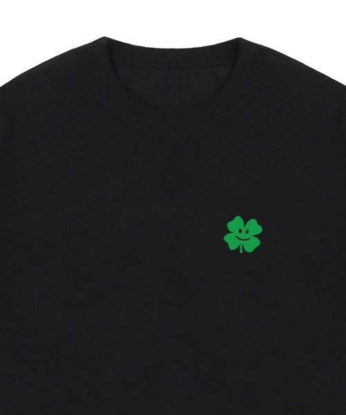 GRAVER（グレーバー）の「[ユニセックス]スモールクローバーフラワースマイル半袖Tシャツ_ブラック（Tシャツ/カットソー・レディース・ブラック・SMALL/MEDIUM/LARGE/X-LARGE）」の3枚目の写真