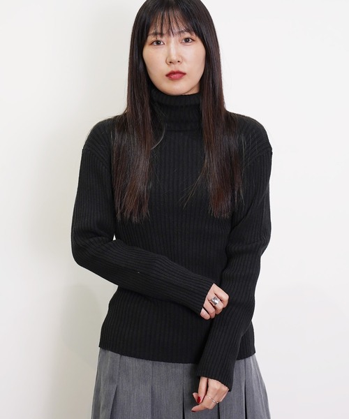 Beno（ビーノ）の「タートルネックループヤーンニット（ニット/セーター・メンズ・ホワイト/ブラック/ワイン/チャコールグレー/杢グレー/ネイビー・MEDIUM/LARGE/X-LARGE）」の2枚目の写真