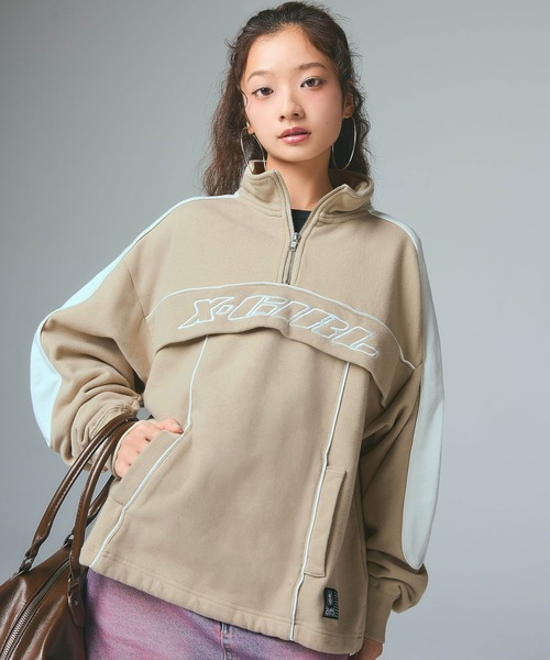 X-girl（エックスガール）の「FACE LABEL HALF ZIP SWEAT TOP