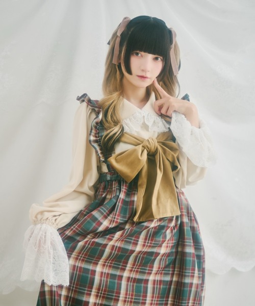 kutir（クティール）の「【クティールとレトロ】ビッグレースブラウス（シャツ/ブラウス・レディース・アイボリー/オフホワイト/ピンク/ボルドー・FREE）」の2枚目の写真