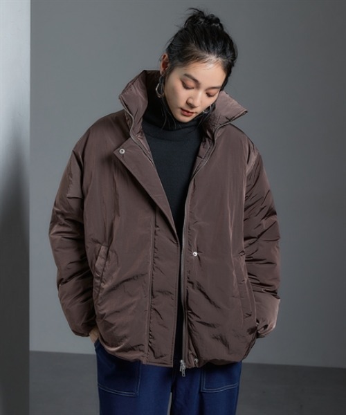 Soiunique（スワユニーク）の「ファイバーダウンゆったりサイズバルーンジャケット ［Soiunique］（カバーオール・レディース・アイボリー/ブラウン・フリー）」の2枚目の写真