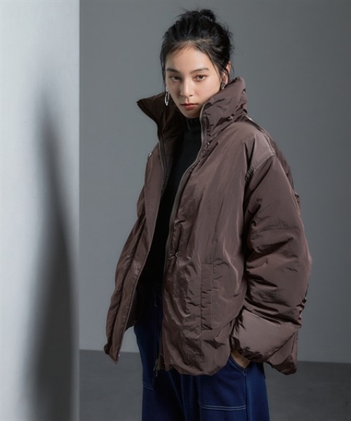 Soiunique（スワユニーク）の「ファイバーダウンゆったりサイズバルーンジャケット ［Soiunique］（カバーオール・レディース・アイボリー/ブラウン・フリー）」の7枚目の写真