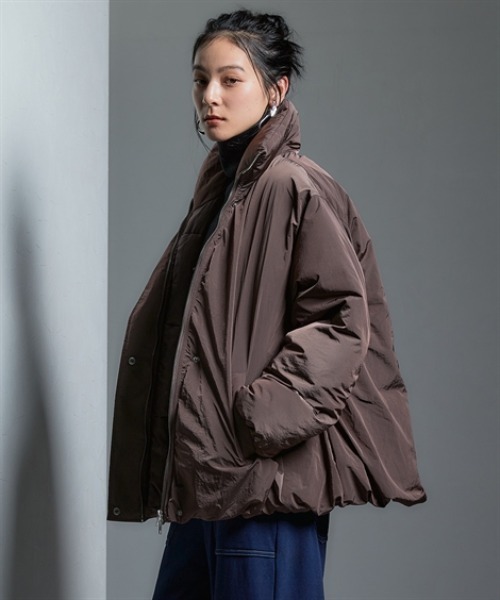 Soiunique（スワユニーク）の「ファイバーダウンゆったりサイズバルーンジャケット ［Soiunique］（カバーオール・レディース・アイボリー/ブラウン・フリー）」の15枚目の写真