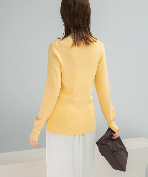 URBAN RESEARCH ROSSO WOMEN（アーバンリサーチ　ロッソ）の「シルク混スリットスリーブリブニット（ニット/セーター・レディース・オフホワイト/ブルー系その他/ネイビー/イエロー・FREE）」の22枚目の写真