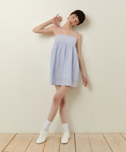 LADY VOLUME(レディーボリューム)の「FLORAL LACE MINI DRESS_SKY BLUE(ワンピース・レディース・その他・MEDIUM/SMALL)」の2枚目の写真