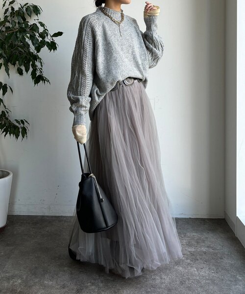 DouDou（ドゥドゥ）の「【WEB限定】透かしケーブル切替ラグランプルオーバー（ニット/セーター・レディース・グレー/チャコールグレー/モスグリーン・FREE）」の5枚目の写真