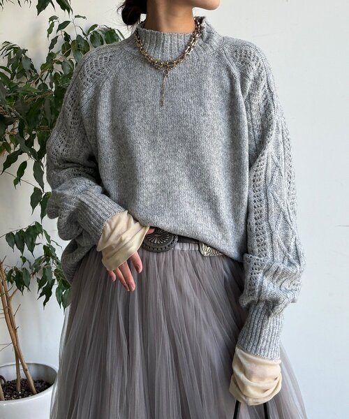 DouDou（ドゥドゥ）の「【WEB限定】透かしケーブル切替ラグランプルオーバー（ニット/セーター・レディース・グレー/チャコールグレー/モスグリーン・FREE）」の10枚目の写真