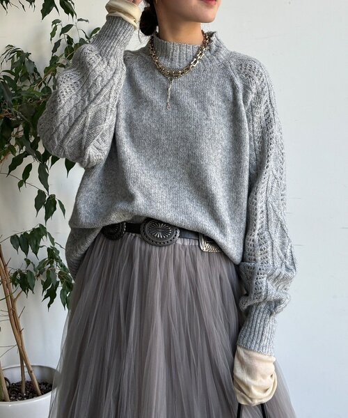 DouDou（ドゥドゥ）の「【WEB限定】透かしケーブル切替ラグランプルオーバー（ニット/セーター・レディース・グレー/チャコールグレー/モスグリーン・FREE）」の11枚目の写真
