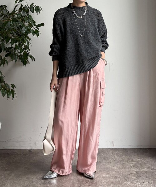 DouDou（ドゥドゥ）の「【WEB限定】透かしケーブル切替ラグランプルオーバー（ニット/セーター・レディース・グレー/チャコールグレー/モスグリーン・FREE）」の13枚目の写真