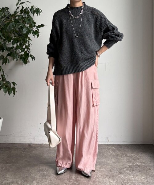 DouDou（ドゥドゥ）の「【WEB限定】透かしケーブル切替ラグランプルオーバー（ニット/セーター・レディース・グレー/チャコールグレー/モスグリーン・FREE）」の14枚目の写真