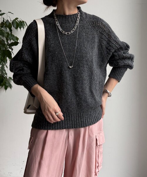 DouDou（ドゥドゥ）の「【WEB限定】透かしケーブル切替ラグランプルオーバー（ニット/セーター・レディース・グレー/チャコールグレー/モスグリーン・FREE）」の17枚目の写真