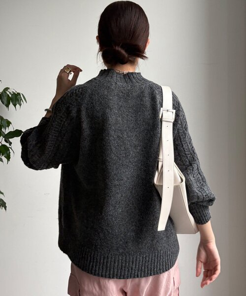 DouDou（ドゥドゥ）の「【WEB限定】透かしケーブル切替ラグランプルオーバー（ニット/セーター・レディース・グレー/チャコールグレー/モスグリーン・FREE）」の19枚目の写真