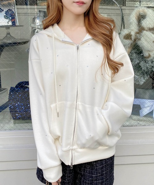 INGNI（イング）の「【WEB限定】ビジュー付ダンボールジップパーカー（パーカー・レディース・アイボリー/モカ/チャコールグレー/グレー・M）」の2枚目の写真