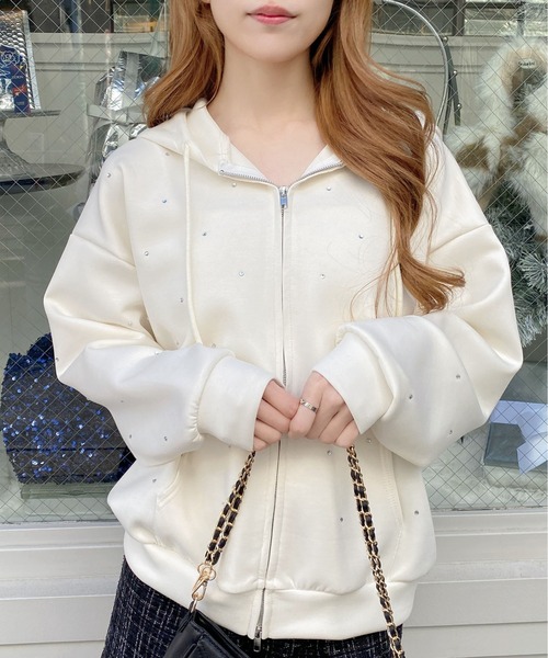 INGNI（イング）の「【WEB限定】ビジュー付ダンボールジップパーカー（パーカー・レディース・アイボリー/モカ/チャコールグレー/グレー・M）」の7枚目の写真