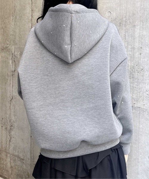 INGNI（イング）の「【WEB限定】ビジュー付ダンボールジップパーカー（パーカー・レディース・アイボリー/モカ/チャコールグレー/グレー・M）」の17枚目の写真