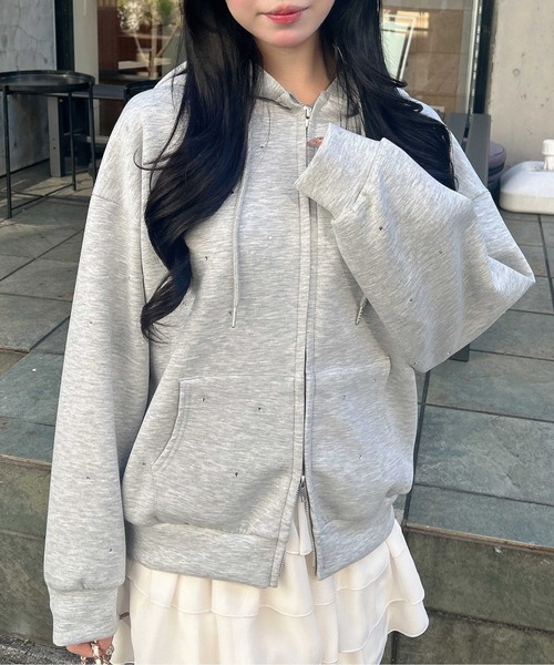 INGNI（イング）の「【WEB限定】ビジュー付ダンボールジップパーカー（パーカー・レディース・アイボリー/モカ/チャコールグレー/グレー・M）」の21枚目の写真