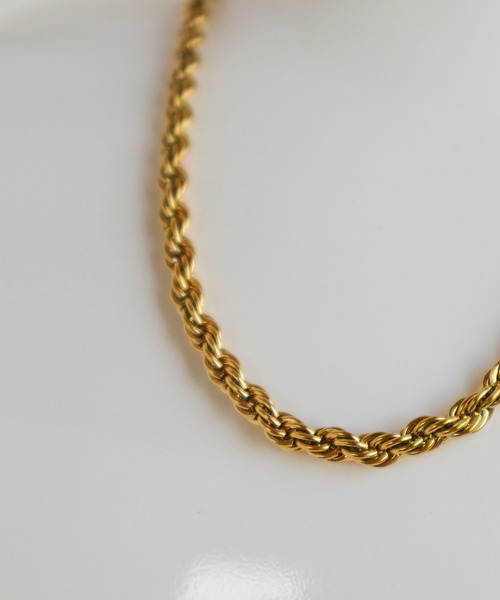 TUWAKRIM（トゥワクリム）の「【TUWAKRIM】ツイストチェーンネッックレス（ネックレス・レディース・シルバー/ゴールド・MEDIUM）」の17枚目の写真