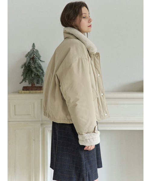 AVANT-G(アバン)の「Modern Fur Short Padding Jumper - BEIGE(ダウンジャケット/コート・レディース・その他・FREE)」の3枚目の写真