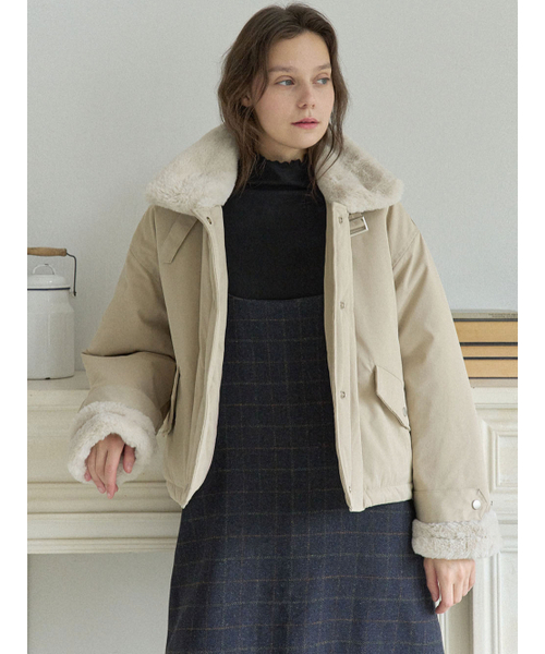 AVANT-G(アバン)の「Modern Fur Short Padding Jumper - BEIGE(ダウンジャケット/コート・レディース・その他・FREE)」の5枚目の写真