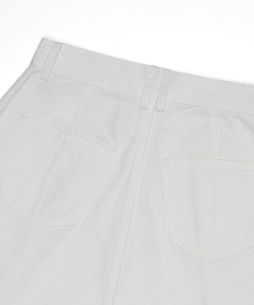 FIELDERS(フィールダーズ)の「WIDE TWO-TUCK HALF-PANTS WHITE(その他パンツ・レディース・その他・SMALL/MEDIUM)」の5枚目の写真