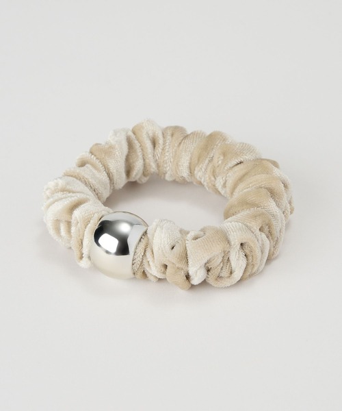 BARNYARDSTORM（バンヤードストーム）の「BARNYARDSTORM / メタルボールベロアシュシュ（シュシュ・レディース・カーキ/ブラック/オフホワイト・FREE）」の17枚目の写真