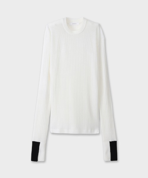 CINOH（チノ）の「CREW NECK TIGHT KNIT（ニット/セーター・レディース・ホワイト・36/38）」の2枚目の写真