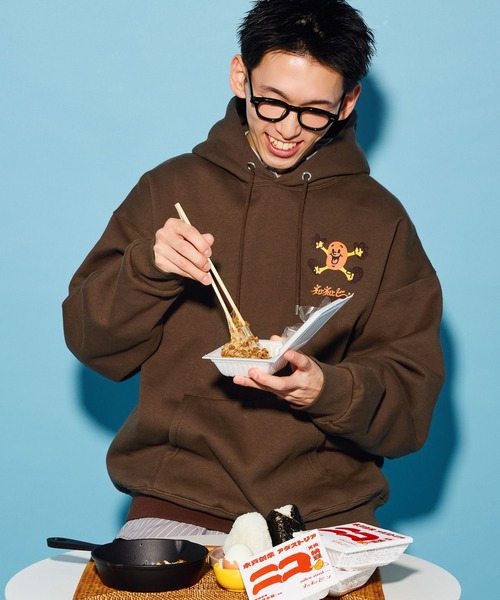 niko and...（ニコアンド）の「【にっぽんのASAGOHAN】ネバネバビーンコラボフーディ【UNISEX】（パーカー・レディース・グレー/ブラウン/ライトグレー・LARGE/MEDIUM）」の15枚目の写真