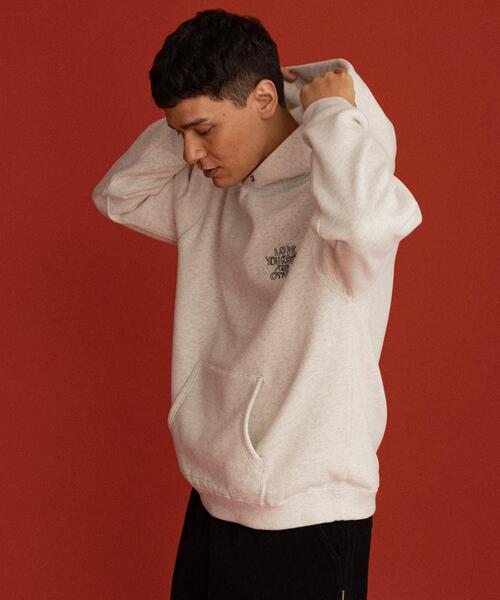 URBAN RESEARCH Sonny Label（アーバンリサーチサニーレーベル）の「オガワナツミ コラボスウェットフーディー（パーカー・メンズ・グレー/ブラウン/ブラック・LARGE/MEDIUM）」の16枚目の写真