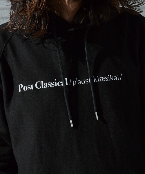 TAKAHIROMIYASHITATheSoloIst.(タカヒロミヤシタザソロイスト)の「TAKAHIROMIYASHITATheSoloIst./タカヒロミヤシタザソロイスト. Post Classical Hoodie オーバーサイズシルエットプルオーバーパーカー(パーカー・メンズ・ホワイト/ブラック・46/48)」の10枚目の写真