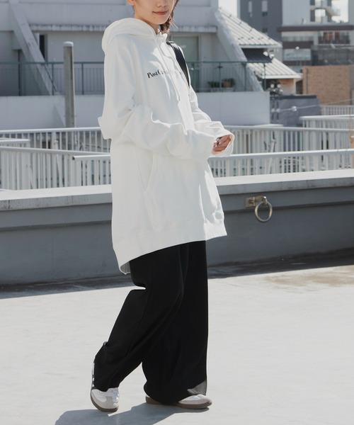 TAKAHIROMIYASHITATheSoloIst.(タカヒロミヤシタザソロイスト)の「TAKAHIROMIYASHITATheSoloIst./タカヒロミヤシタザソロイスト. Post Classical Hoodie オーバーサイズシルエットプルオーバーパーカー(パーカー・メンズ・ホワイト/ブラック・46/48)」の19枚目の写真