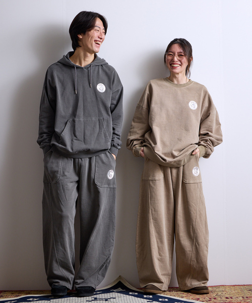 PARIS SAINT-GERMAIN（パリサンジェルマン）の「【Paris Saint-Germain / パリ・サン＝ジェルマン】 JP Pigment Pants（スウェットパンツ・メンズ・グレー/ブルー系その他/ベージュ・LARGE/MEDIUM/SMALL）」の4枚目の写真