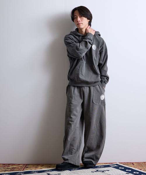 PARIS SAINT-GERMAIN（パリサンジェルマン）の「【Paris Saint-Germain / パリ・サン＝ジェルマン】 JP Pigment Pants（スウェットパンツ・メンズ・グレー/ブルー系その他/ベージュ・LARGE/MEDIUM/SMALL）」の16枚目の写真