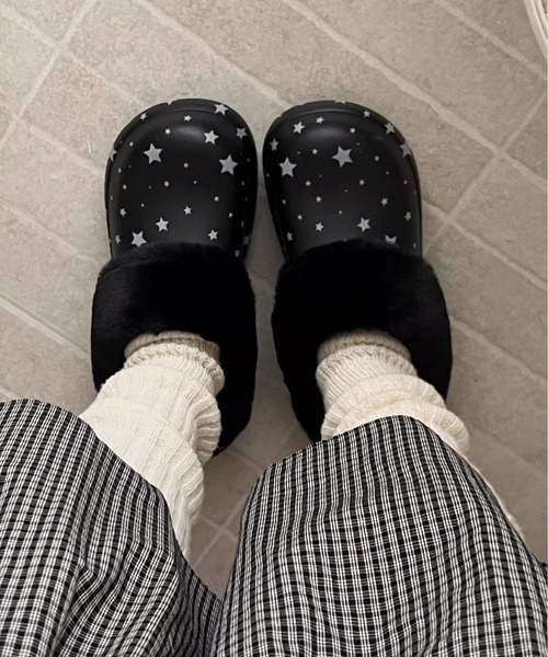 WEGO(ウィゴー)の「26SSエンジェルコア☆星柄ファー厚底クロッグサンダル(サンダル・レディース・ピンク/ブルー/ブラック/アイボリー・MEDIUM/LARGE)」の6枚目の写真