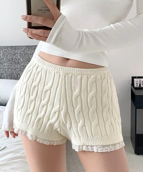 SHEENA(シーナ)の「裾レースケーブルニットショートパンツ(その他パンツ・レディース・オフホワイト/ベージュ/ネイビー・M)」の22枚目の写真