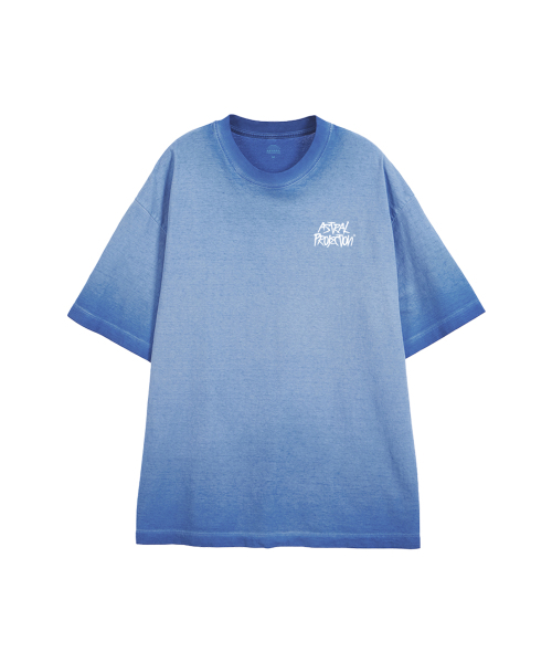 ASTRAL PROJECTION（アストラルプロジェクション）の「グラフィティレタリングピグメントルーズフィット半袖Tシャツ_ブルー（Tシャツ/カットソー・メンズ・その他・L/XL/XXL/M）」の2枚目の写真