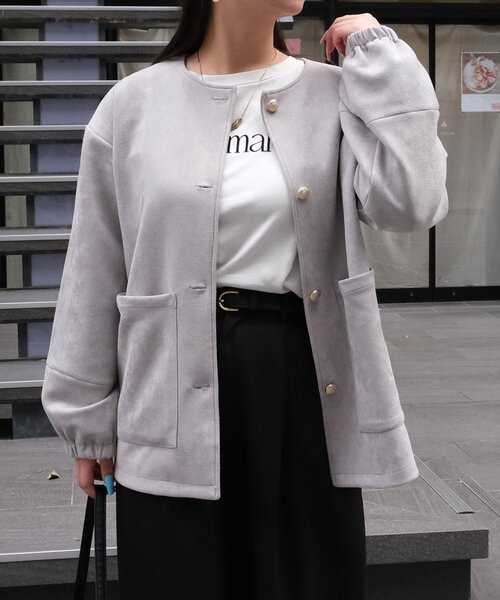 Chez toi（シェトワ）の「ノーカラースエードブルゾン（ブルゾン・レディース・アイボリー/チャコールグレー/ブルー・FREE）」の11枚目の写真