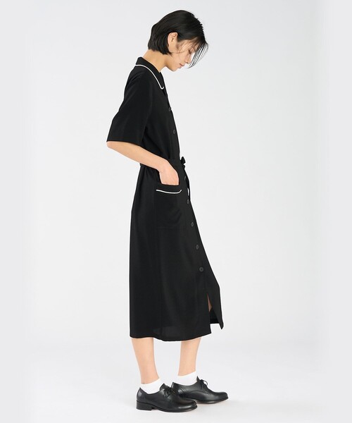 agnes b.(アニエスベー)の「ブラック トリアセテート クレープ 半袖 ワンピース "New Barbe"(ワンピース・レディース・ブラック・36/38)」の4枚目の写真