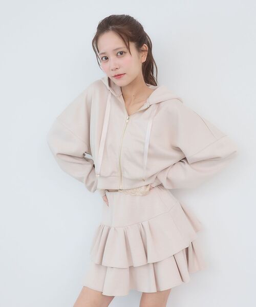MAJESTIC LEGON（マジェスティックレゴン）の「ドロストリボンラインストーンパーカー（パーカー・レディース・チャコールグレー/アイボリー/ピンクベージュ/ブラック/グレー・MEDIUM）」の20枚目の写真